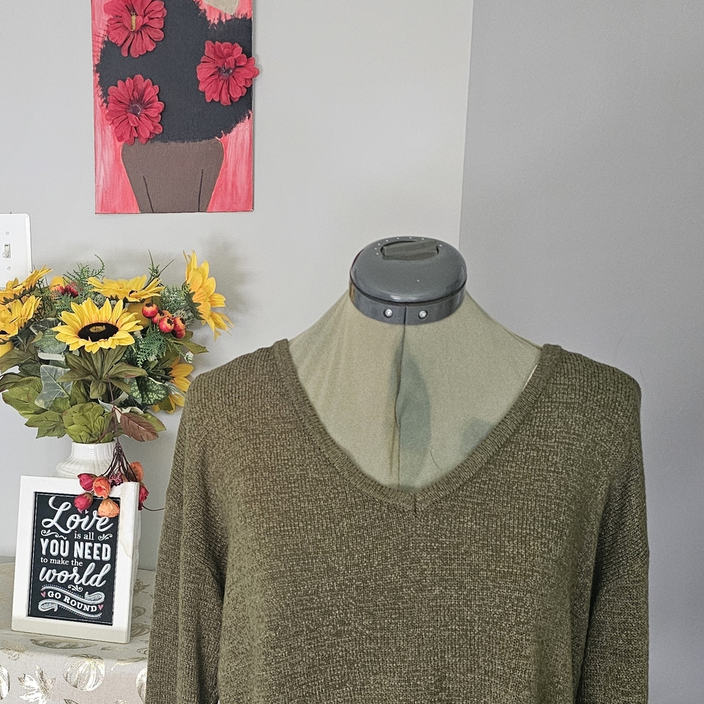 Lulus Perfectly Promising Olive Green Long Sleeve V- Neck Sweater Sz M - Picture 6 of 14